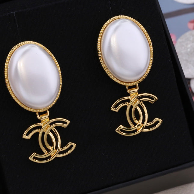 DOUBLE C GOLD WHITE DROP EARRINGS