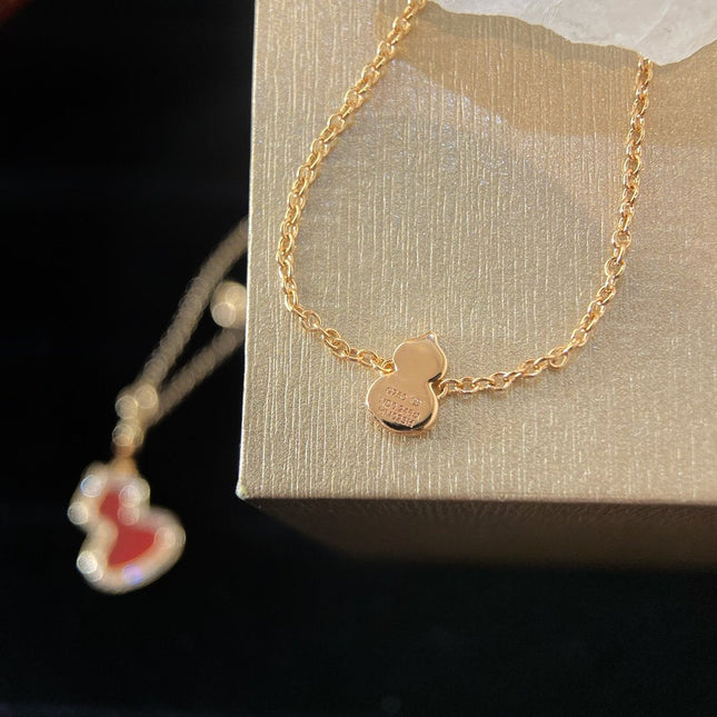 WULU 2 MOTIF CARNELIAN PINK GOLD NECKLACE