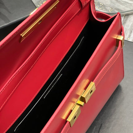 MAHATTAN IN BOX 29 RED CALFSKIN GOLD HARDWARE