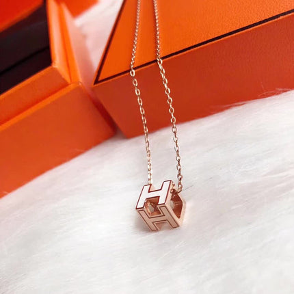 H WHITE SQUARE PINK GOLD NECKLACE