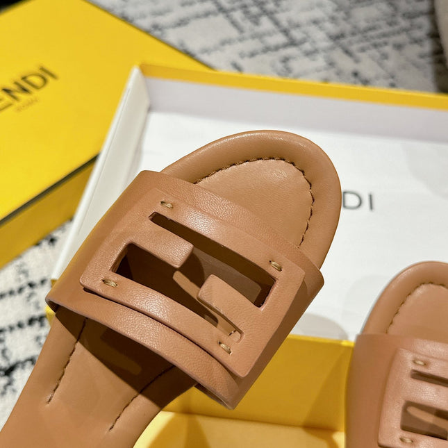 FF Baguette Light Brown Leather Slide