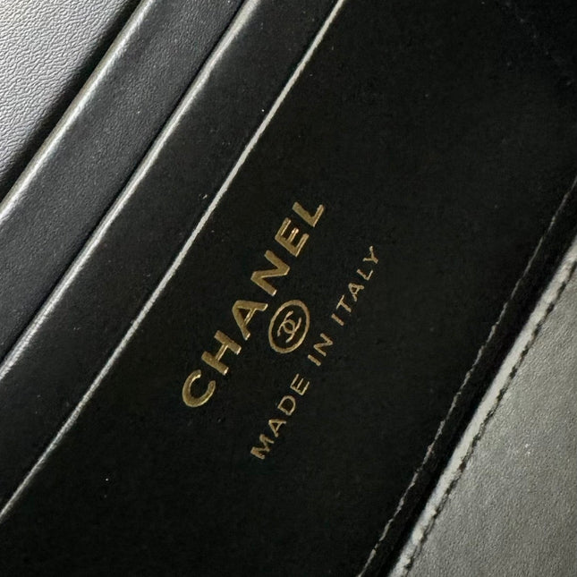 CC Vanity Case Pearl 17cm Black Lambskin Gold hardware