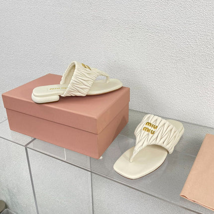 Flip-Flops Cream Leather Stylized