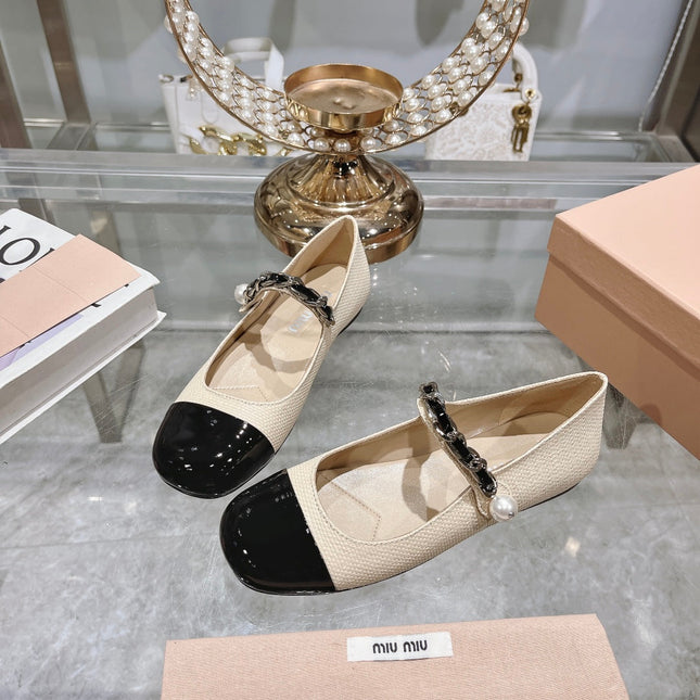 MARY JANE SANDAL CAP TOE BRIGHT CREAM SHEEPSKIN