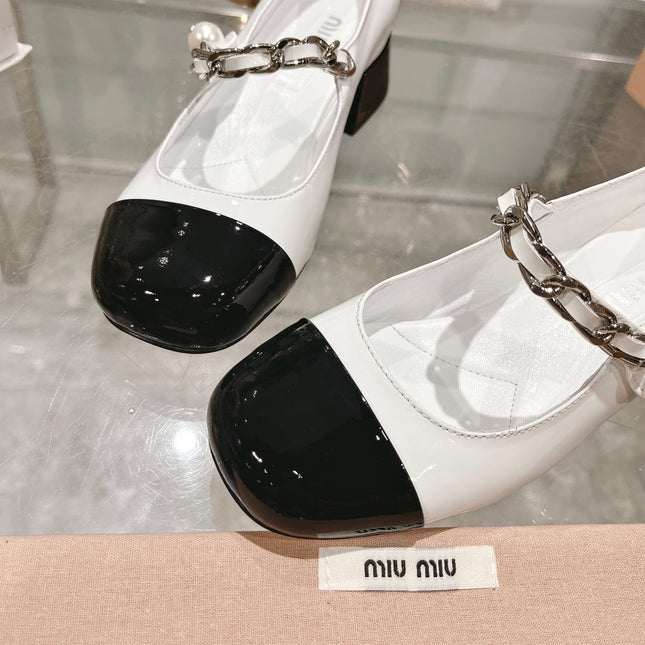 MARY JANE SANDAL CAP TOE WHITE SHEEPSKIN - MID HEEL