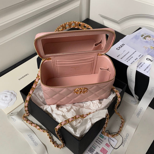CC Vanity Case 17cm Pink Lambskin Gold hardware