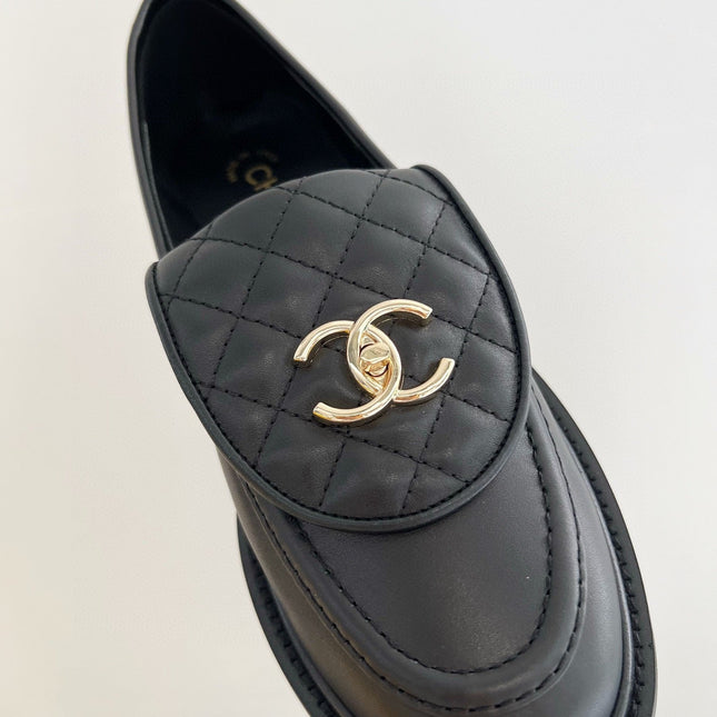Moccasins Black Quilted Calfskin Gold CC